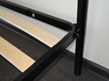 Металлическая кровать Мета 1600 х 2000