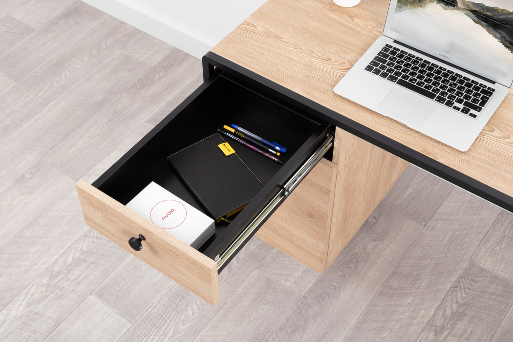 Прямые, Стол письменный Брюс 12.157