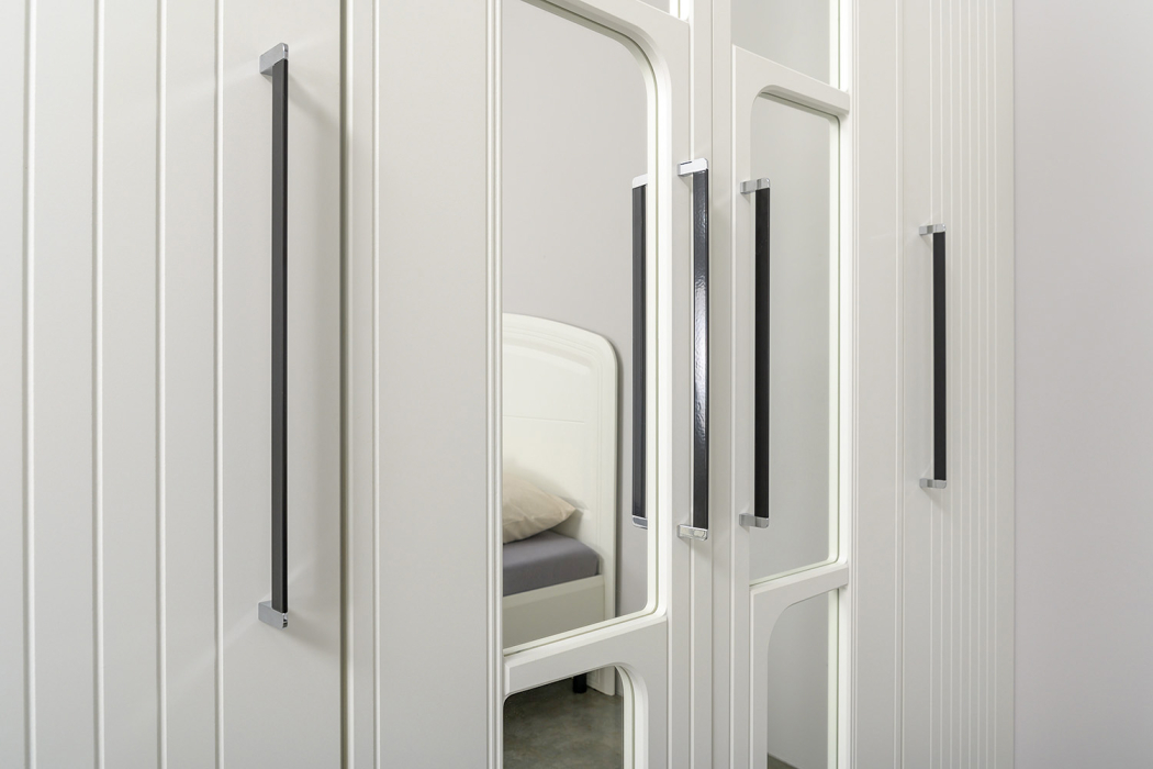 Витрины, Шкаф для одежды Валенсия 13.329